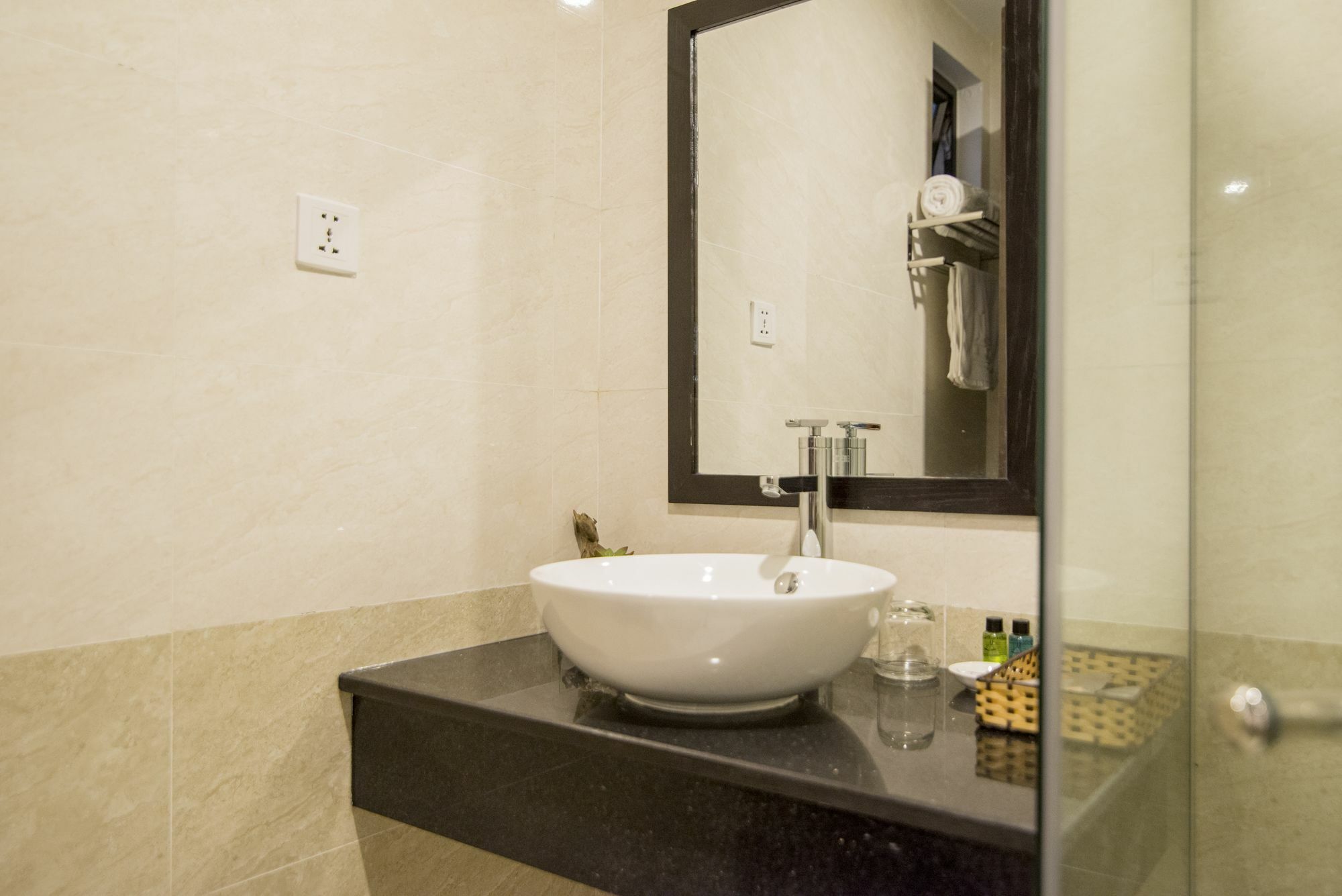 Dana Marina Boutique Hotel Da Nang Exteriör bild